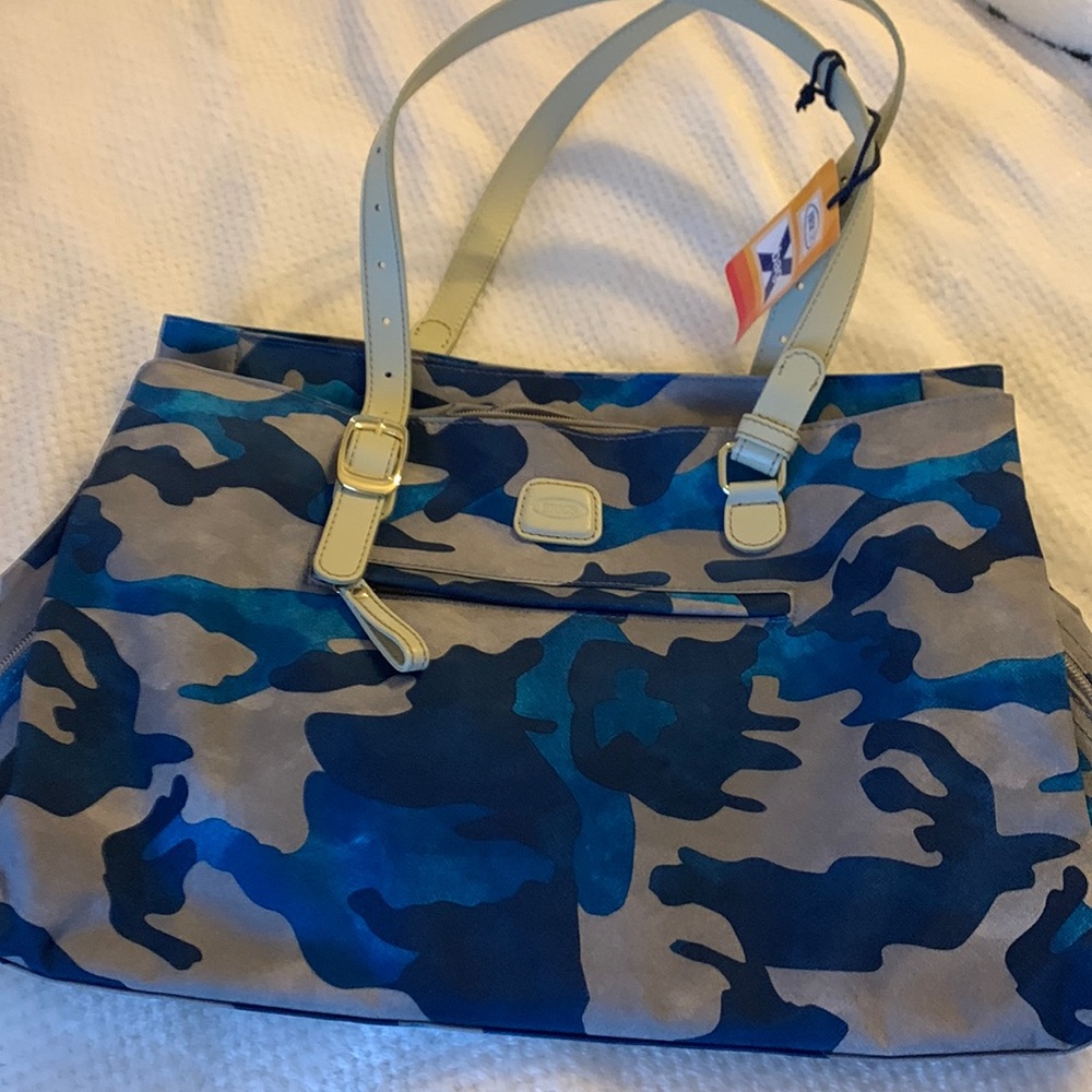 Brics unique.  Camo. Perfect shape. Never used